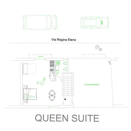 Center Regina Elena 49 Queen *