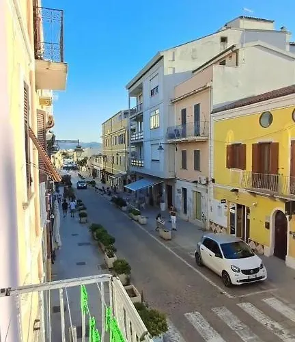 Center Regina Elena 49 Queen *