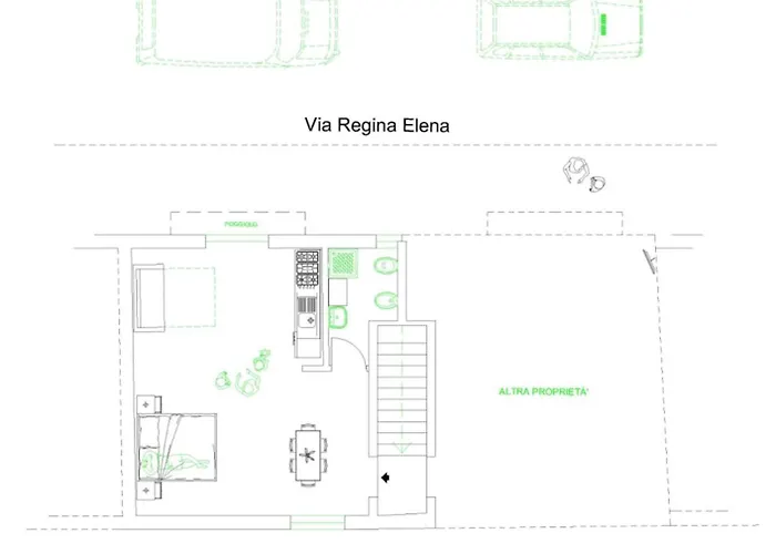 Center Regina Elena 49 Queen *